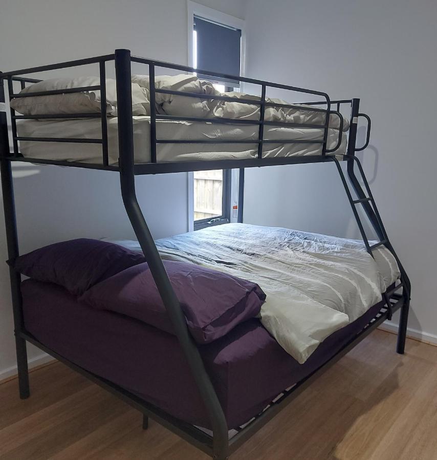Maruve Guesthouse 12 Min From Melb Airport Melbourne Exteriör bild