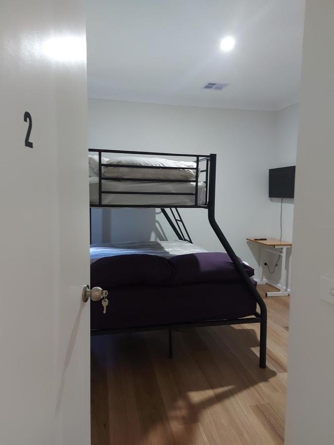 Maruve Guesthouse 12 Min From Melb Airport Melbourne Exteriör bild